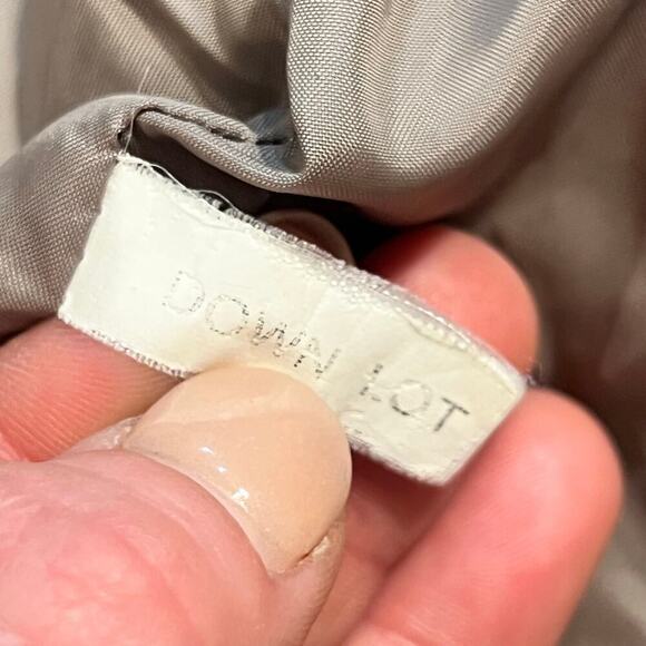 LL Bean Women’s Goose Down Puffer Vest Size Small Gray Insulated Warm Outdoor - Picture 5 of 5
